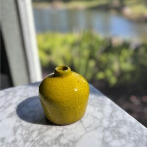Vintage Ceramic Vase in Crackled Chartreuse 💛 Great Contition 🪴